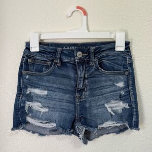 American Eagle Outfitters Light Blue Distressed Jean Shorts Women’s Size 2